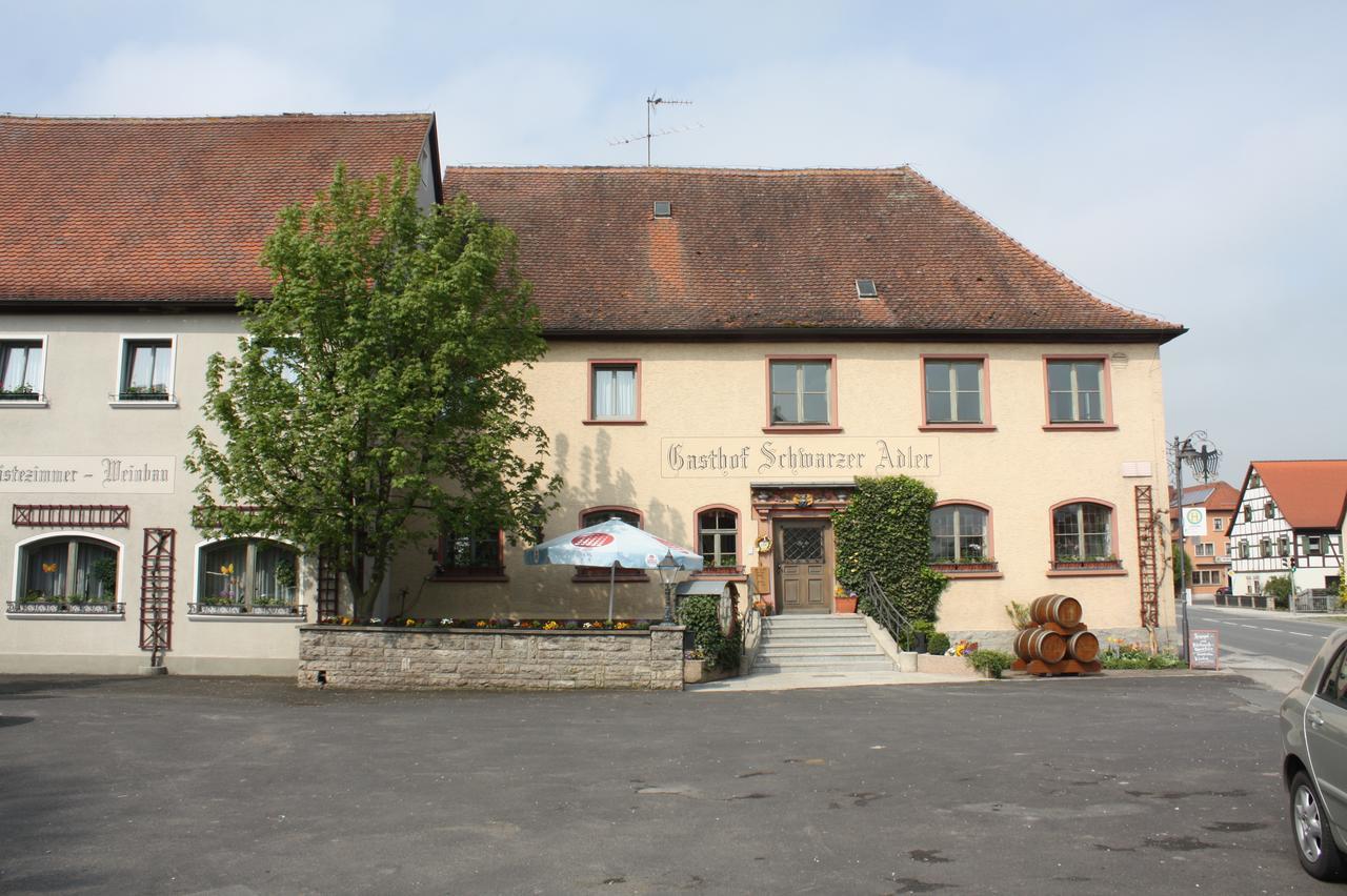 Schwarzer Adler - Hotel Garni Ipsheim Zewnętrze zdjęcie