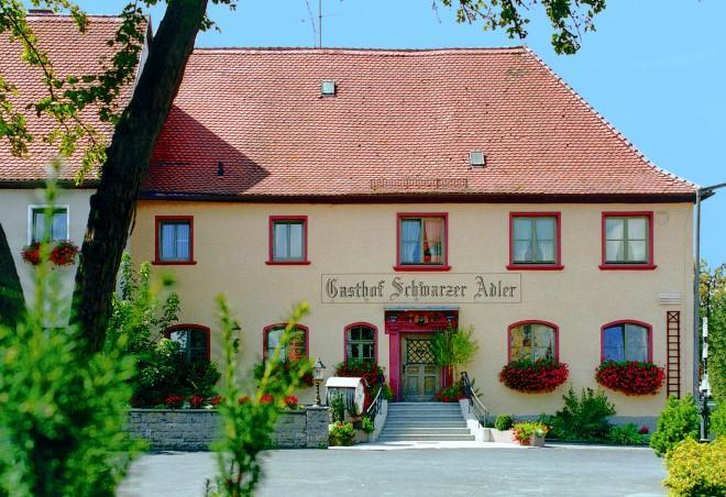 Schwarzer Adler - Hotel Garni Ipsheim Zewnętrze zdjęcie